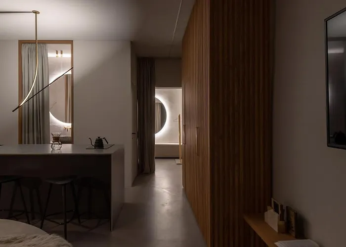 Boheme House מלון דירות 4*