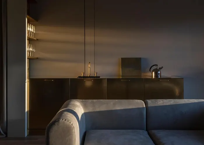 מלון דירות Boheme House 4*