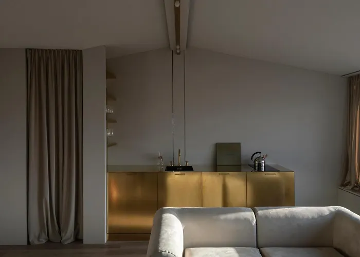 מלון דירות Boheme House