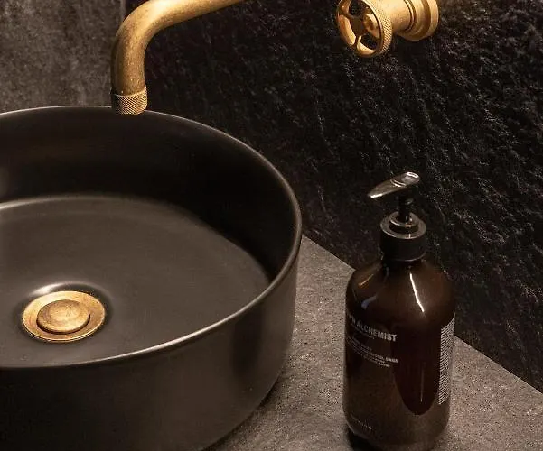 Boheme House 考纳斯